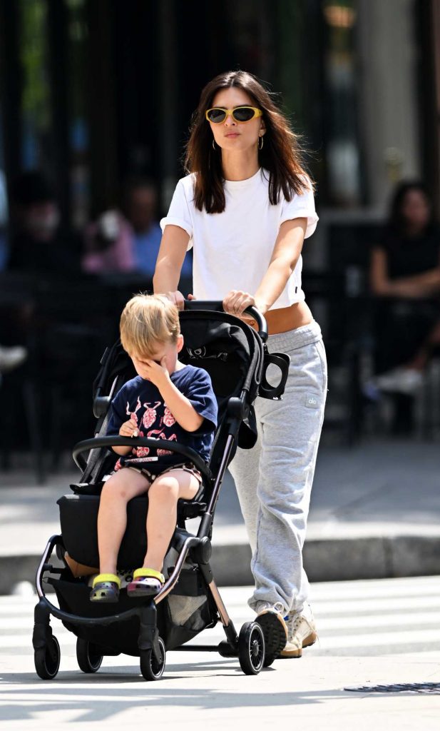 Emily Ratajkowski in a White Tee