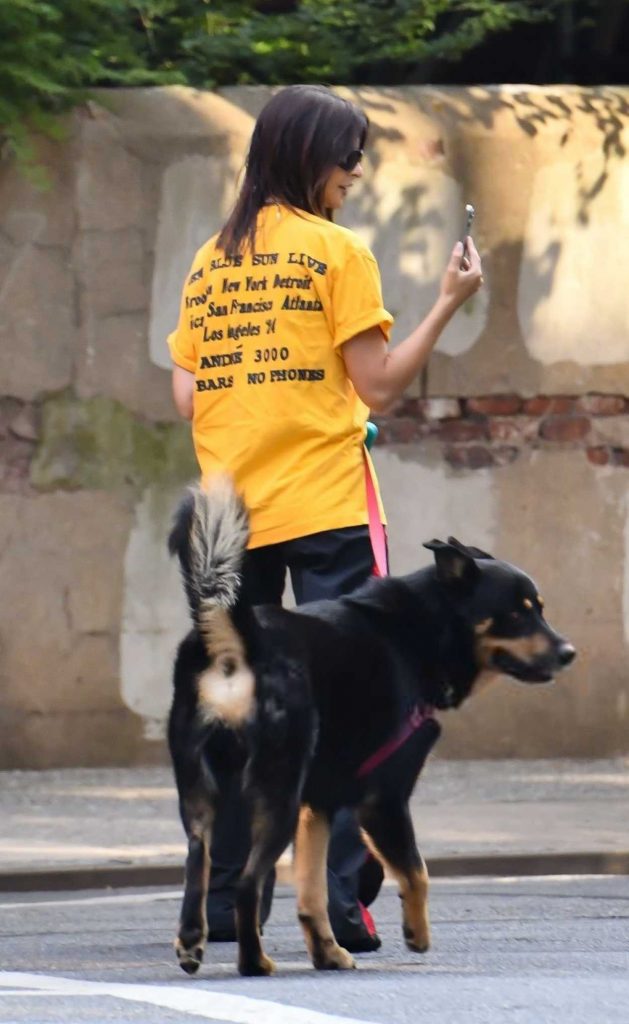 Emily Ratajkowski in a Yellow Tee