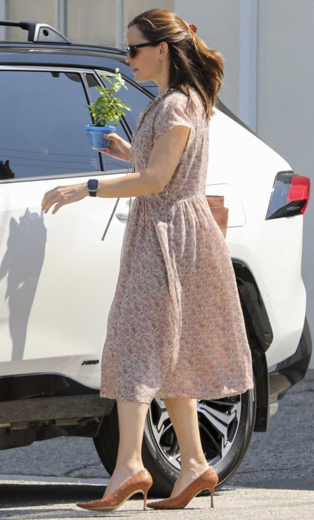 Jennifer Garner in a Floral Dress