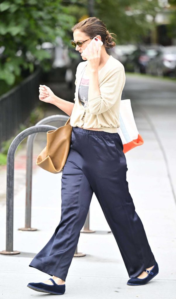 Katie Holmes in a Beige Cardigan