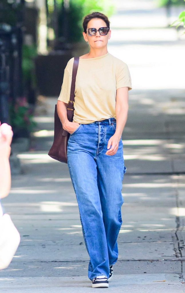 Katie Holmes in a Beige Tee