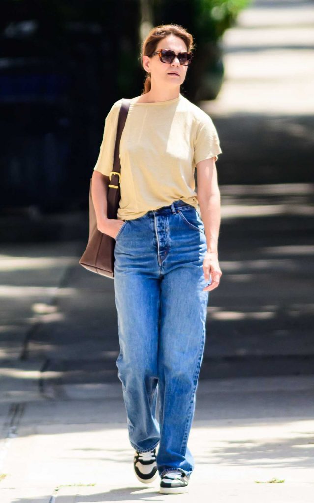 Katie Holmes in a Beige Tee