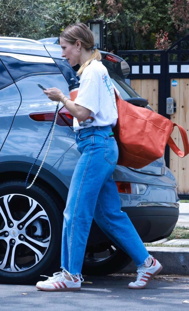 Kristen Bell in a White Tee