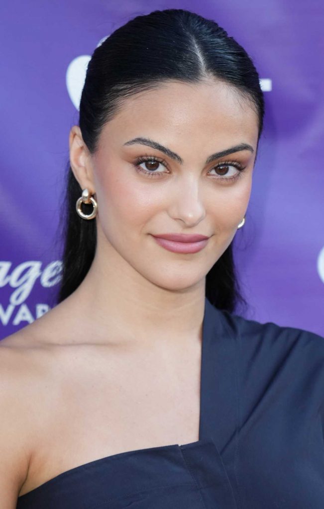 Camila Mendes