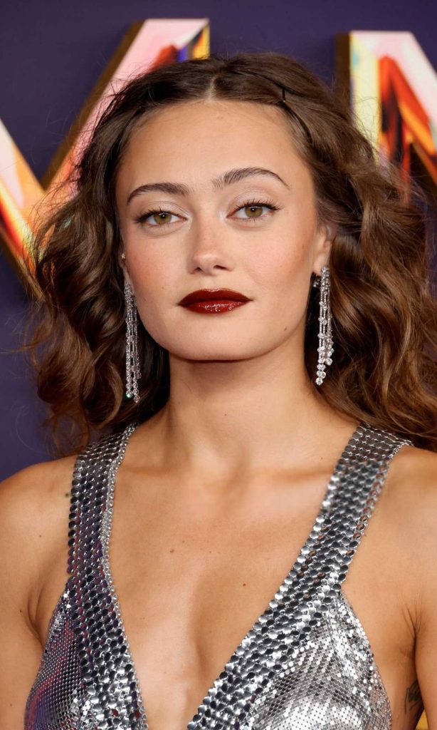 Ella Purnell