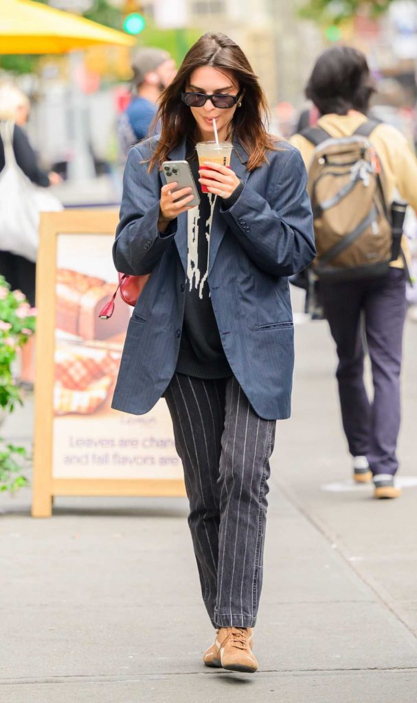 Emily Ratajkowski in a Grey Blazer