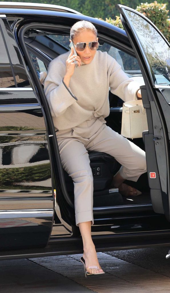 Jennifer Lopez in a Beige Sweater