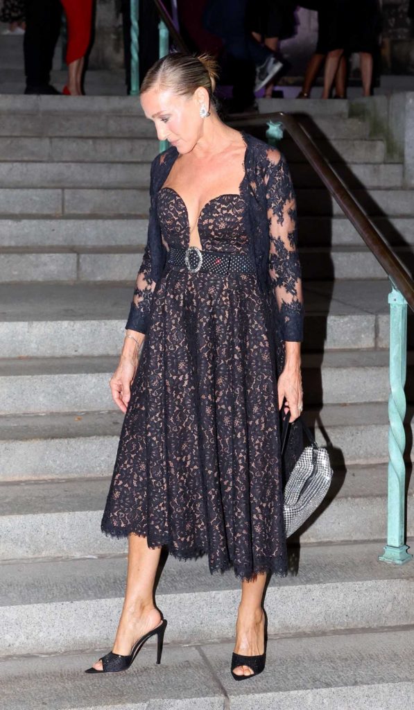 Sarah Jessica Parker in a Black Lace Dress