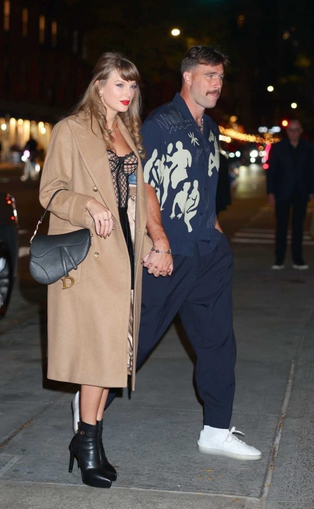 Taylor Swift in a Beige Coat