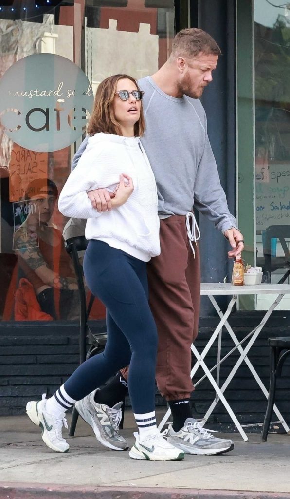 Minka Kelly in a Navy Leggings