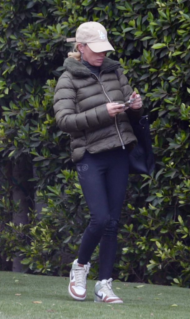 Teddi Mellencamp Arroyave in a Nike Trainers