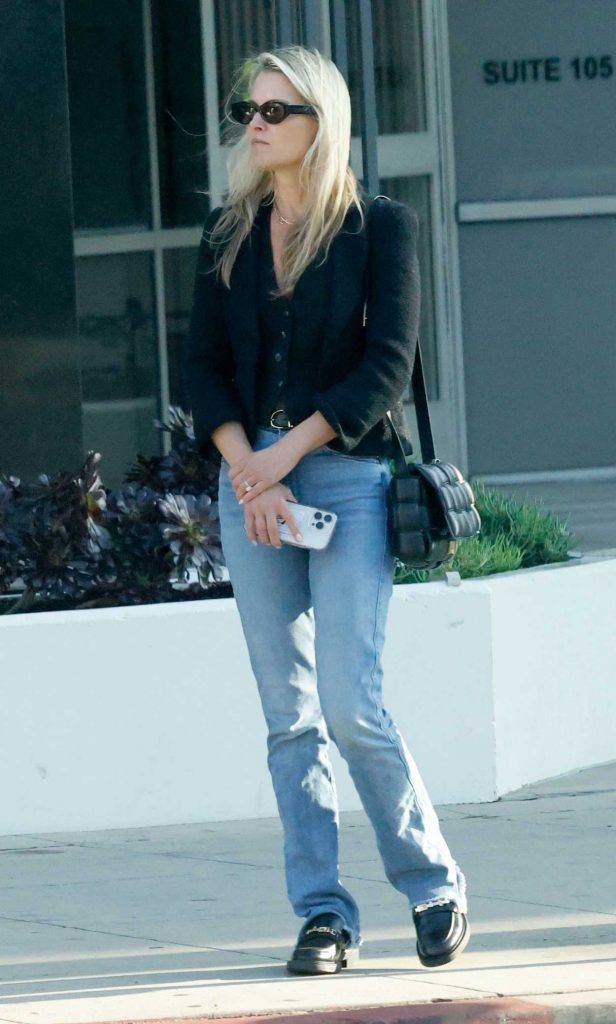 Ali Larter in a Black Cardigan