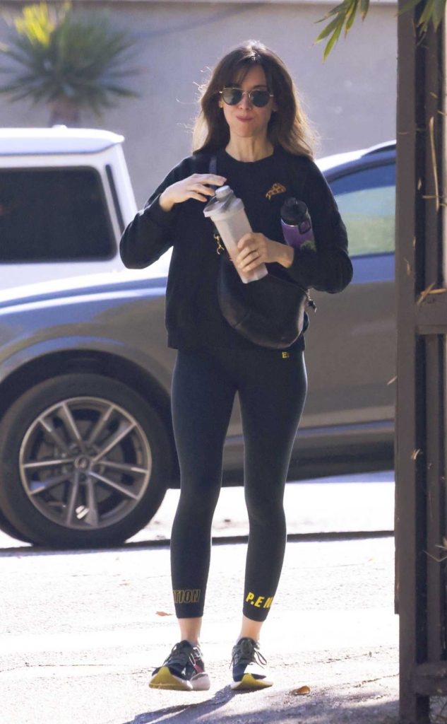 Alison Brie in a Black Sweatshirt