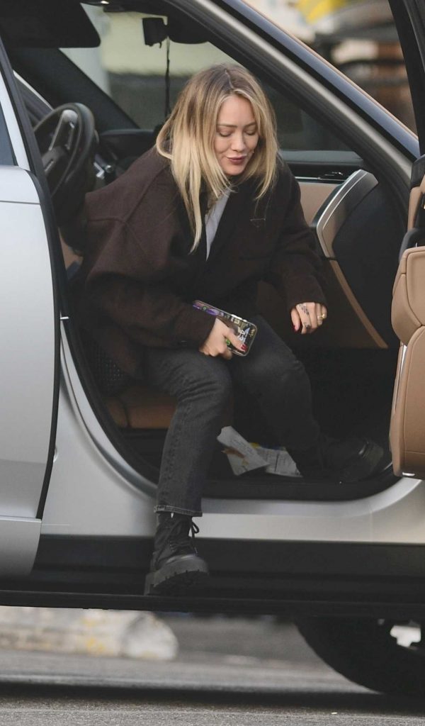 Hilary Duff in a Black Boots