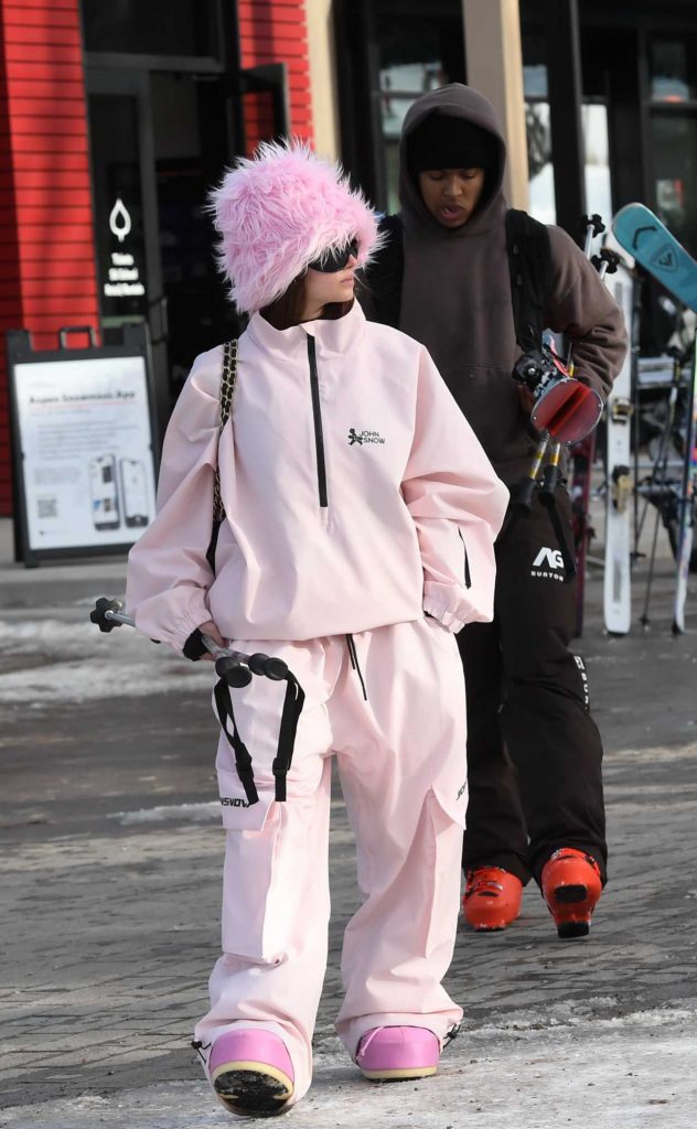 Leni Klum in a Pink Ensemble