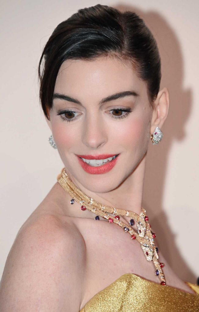 Anne Hathaway