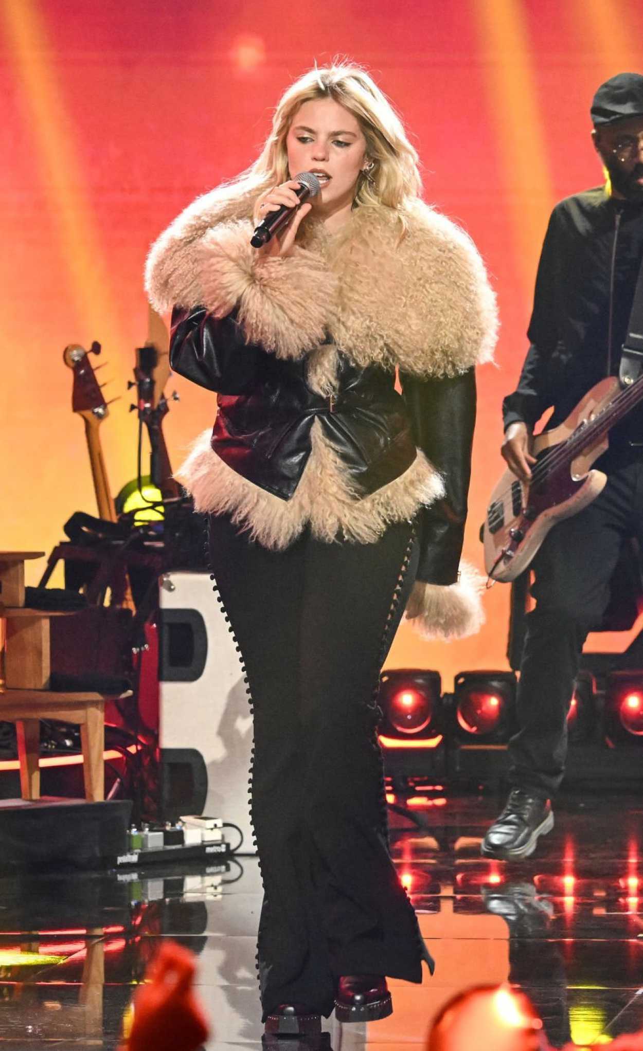 Renee Rapp Performs at the Dick Clark’s New Year’s Rockin Eve with Ryan