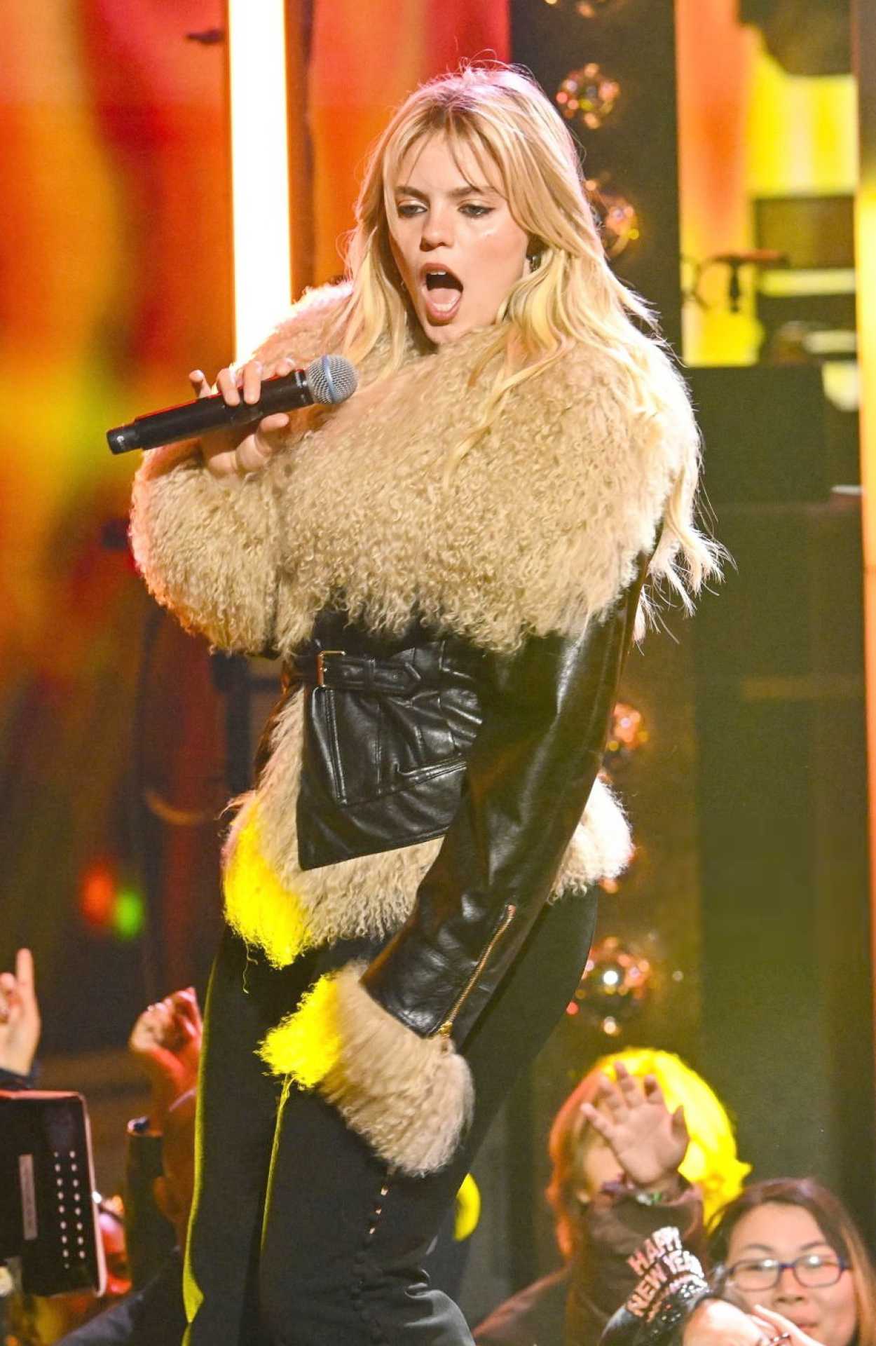 Renee Rapp Performs at the Dick Clark’s New Year’s Rockin Eve with Ryan