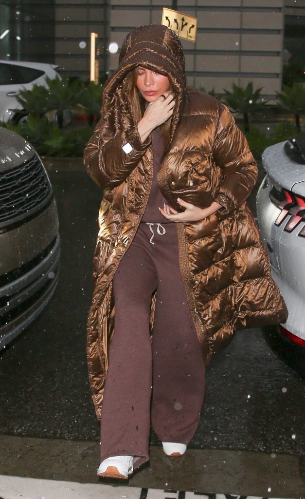 Sofia Vergara in a Tan Puffer Coat