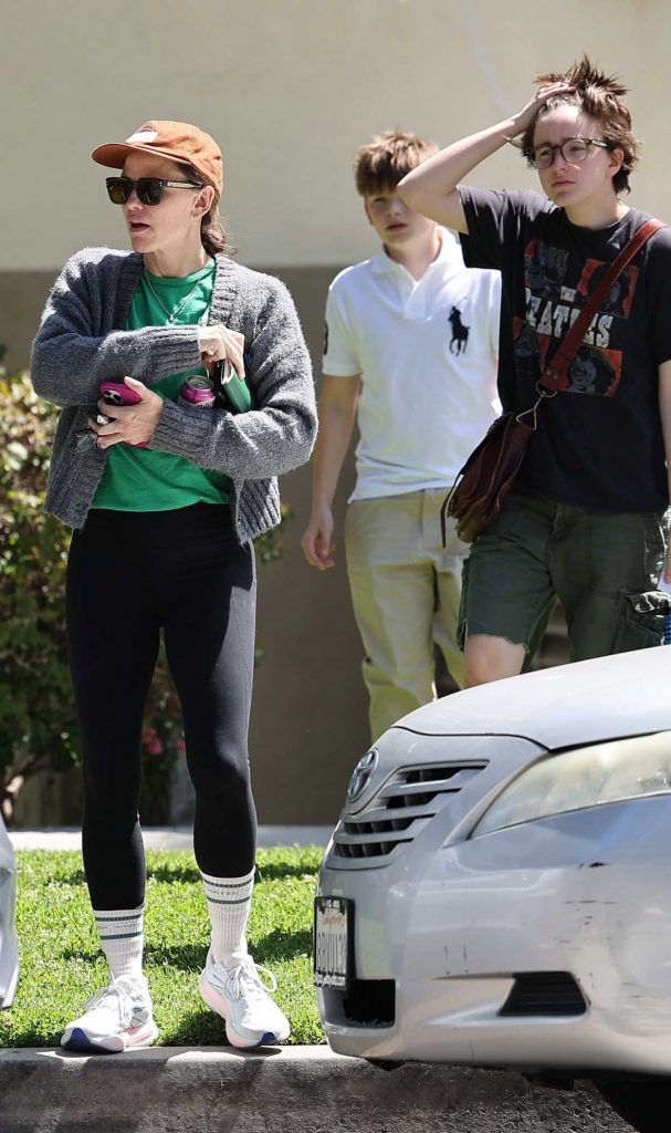 Jennifer Garner in a Black Leggings