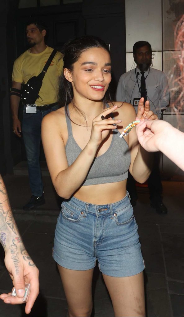 Rachel Zegler in a Grey Top