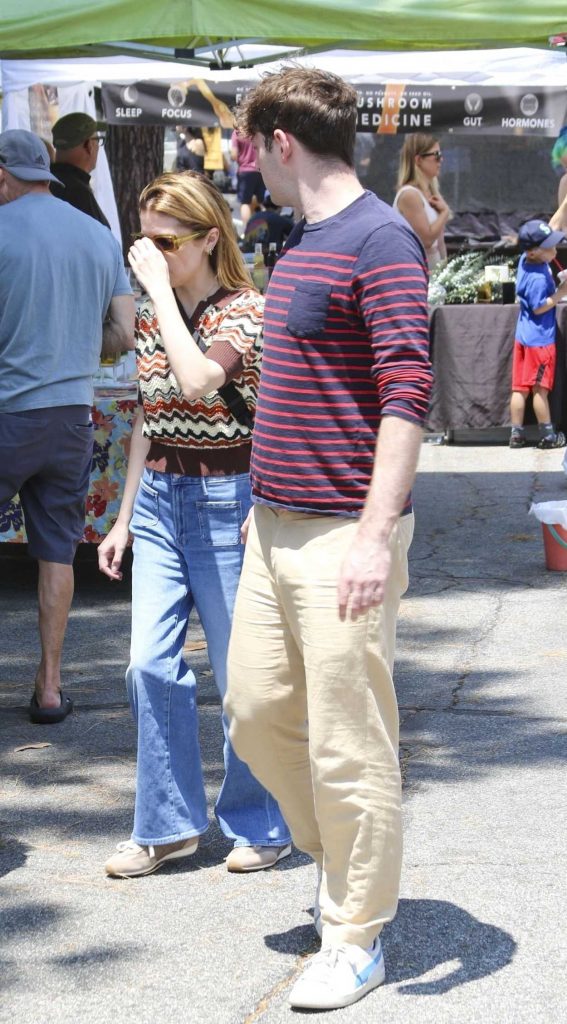 Anna Kendrick in a Blue Jeans