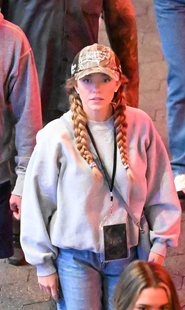 Sydney Sweeney in a Grey Sweatshirt