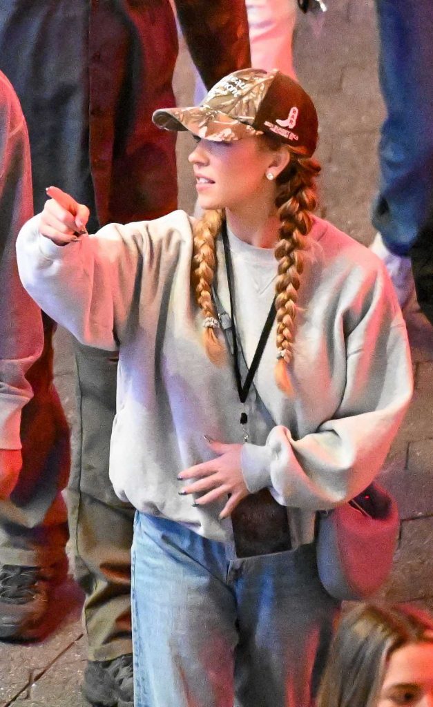 Sydney Sweeney in a Grey Sweatshirt