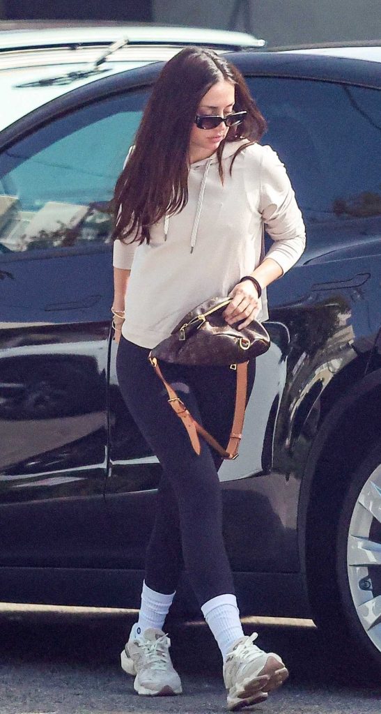 Ana de Armas in a Black Leggings