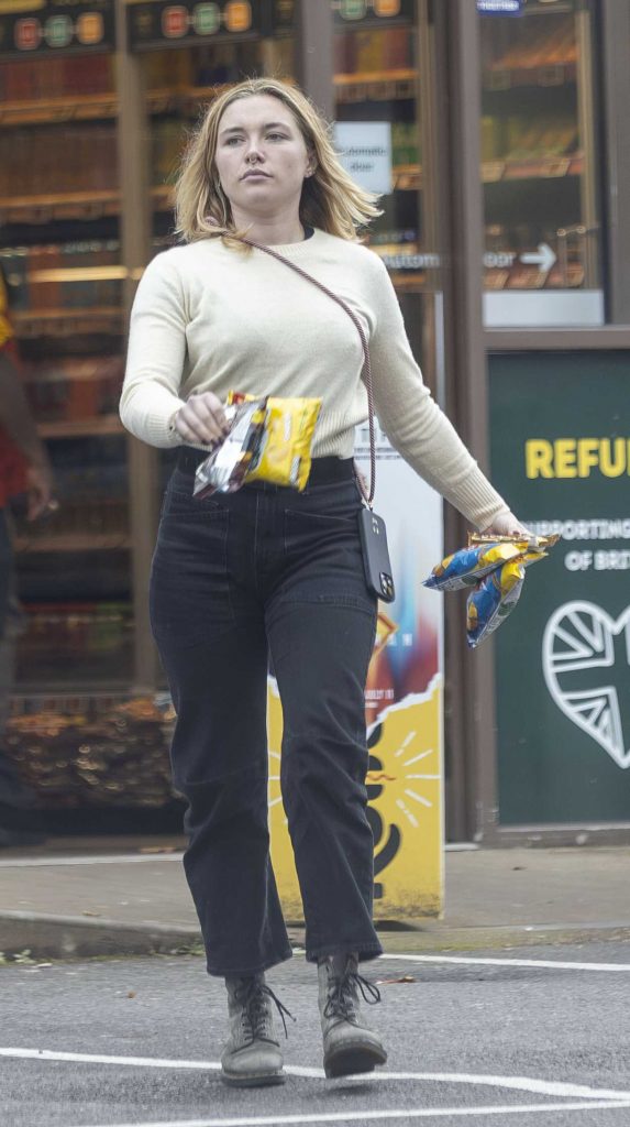 Florence Pugh in a Black Jeans