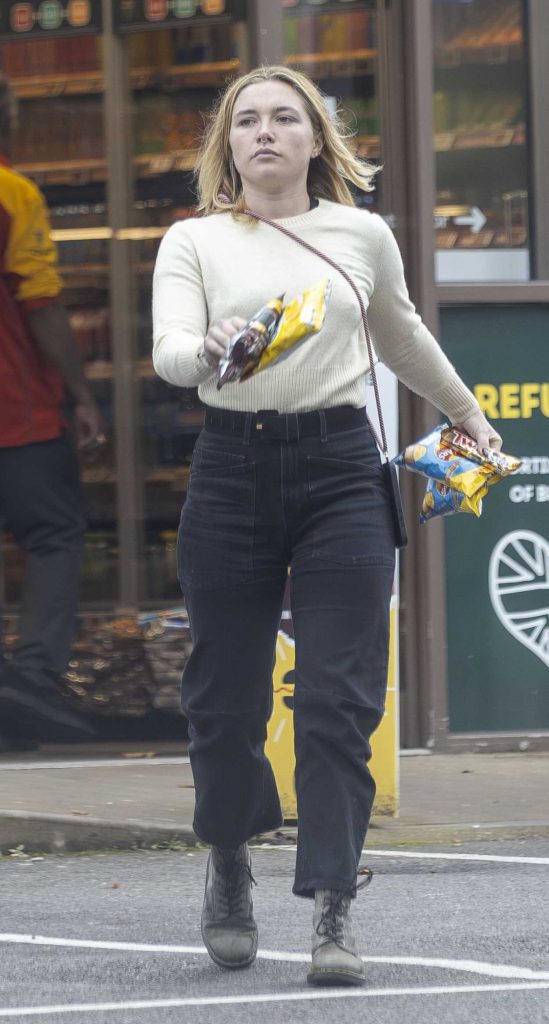 Florence Pugh in a Black Jeans