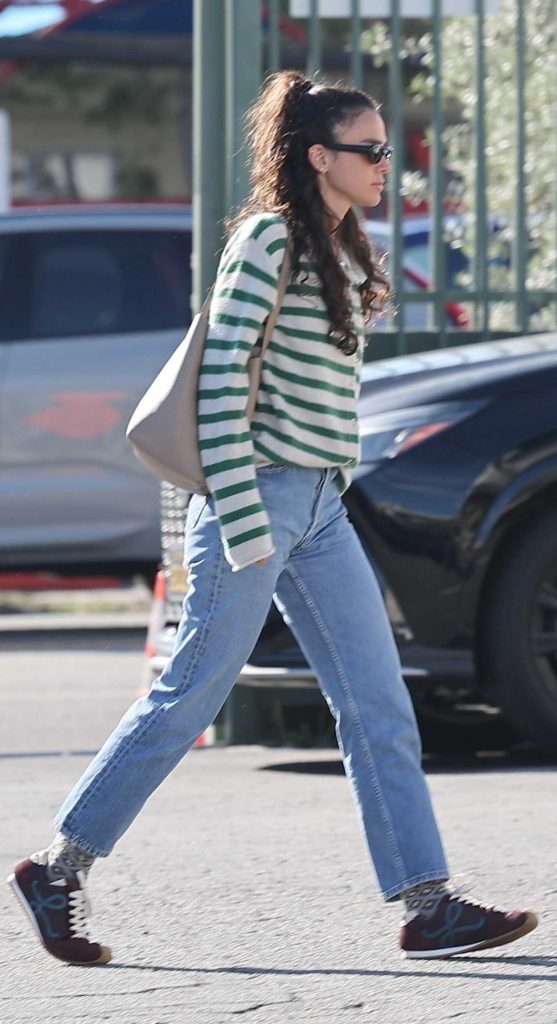 Bruna Marquezine in a Blue Jeans