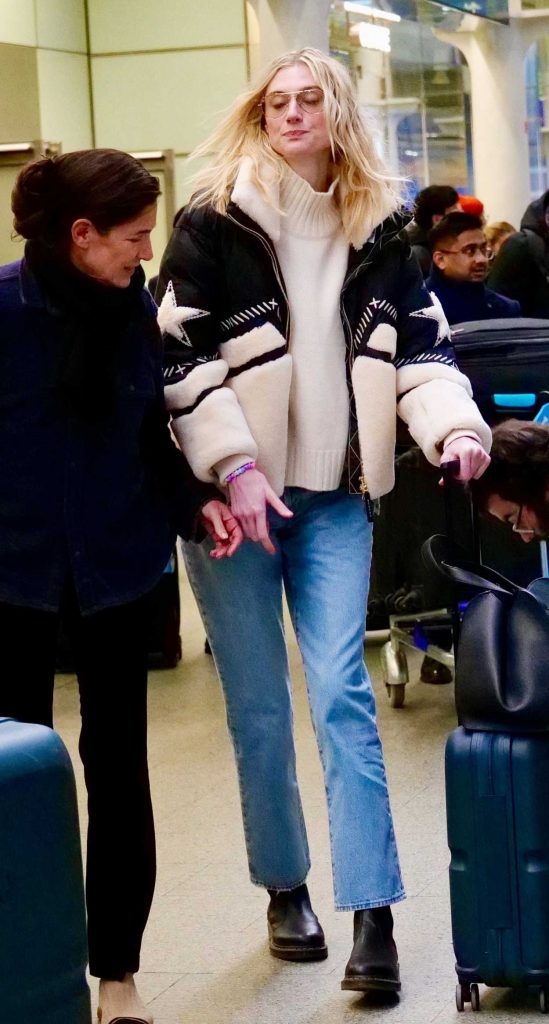 Elizabeth Debicki in a Blue Jeans