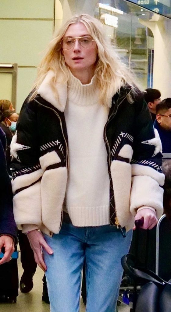 Elizabeth Debicki in a Blue Jeans