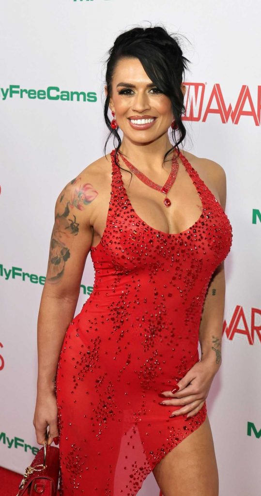 Eva Angelina