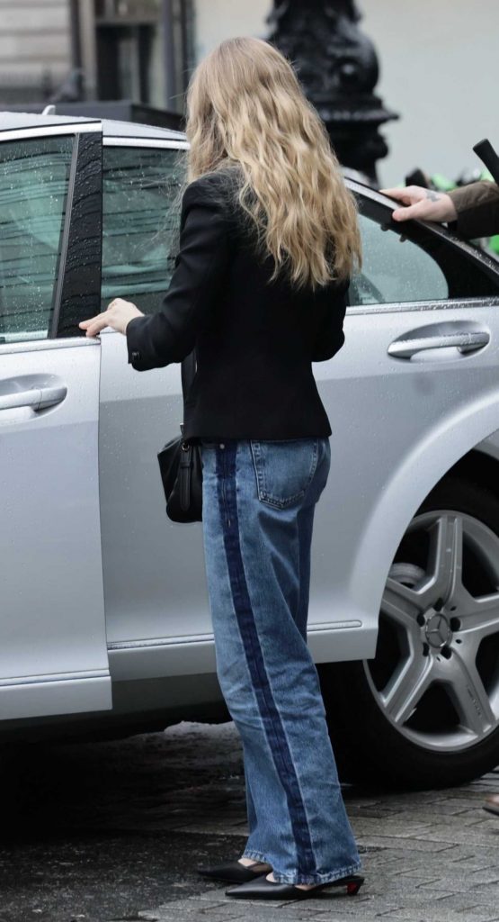 Amanda Seyfried in a Black Blazer