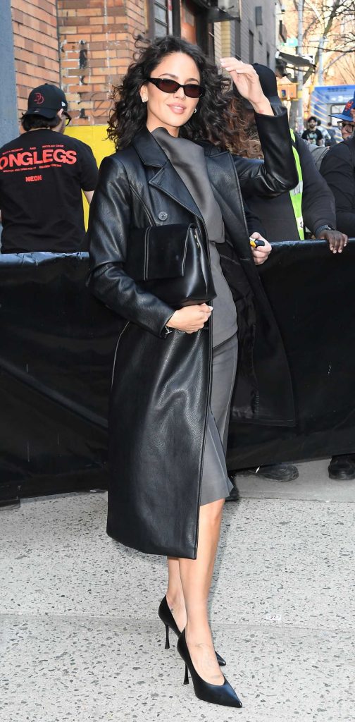 Eiza Gonzalez in a Grey Ensemble