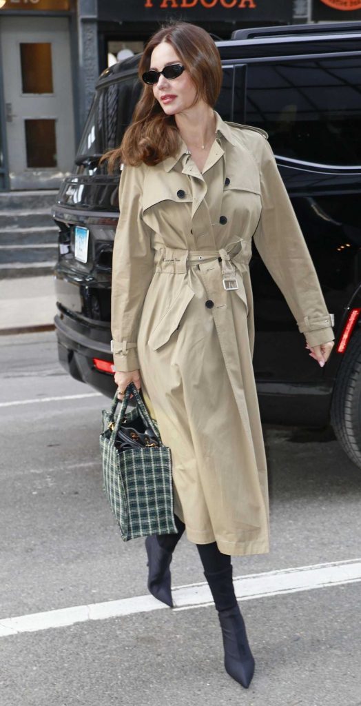 Miranda Kerr in a Beige Trench Coat