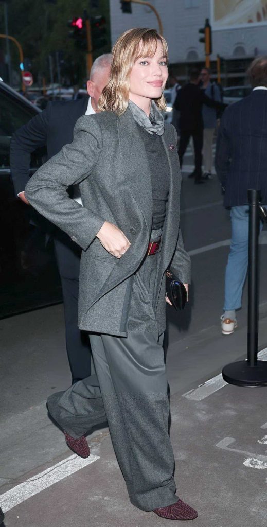 Margot Robbie in a Grey Pantsuit