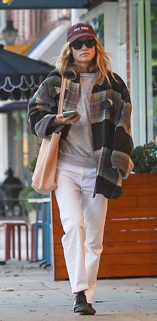 Olivia Wilde in a White Jeans