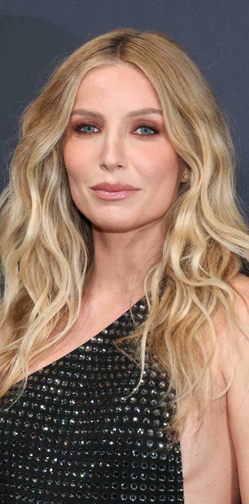 Annabelle Wallis