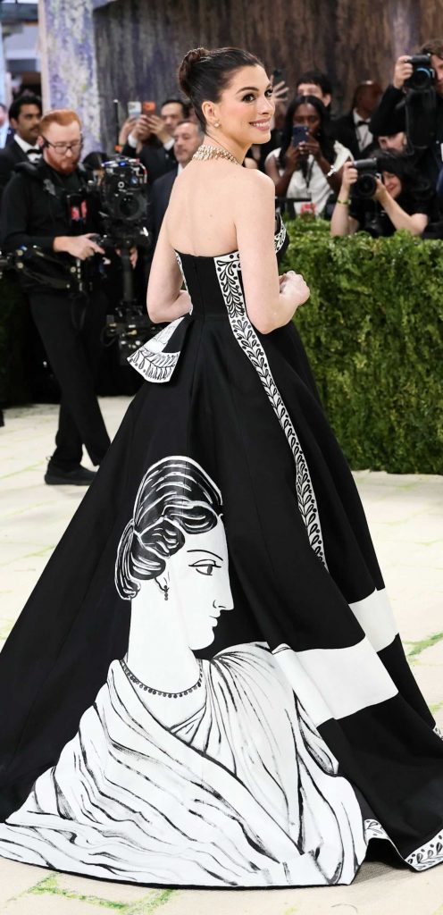 Anne Hathaway
