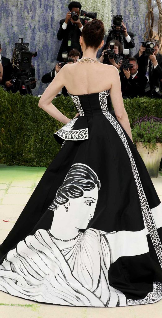 Anne Hathaway
