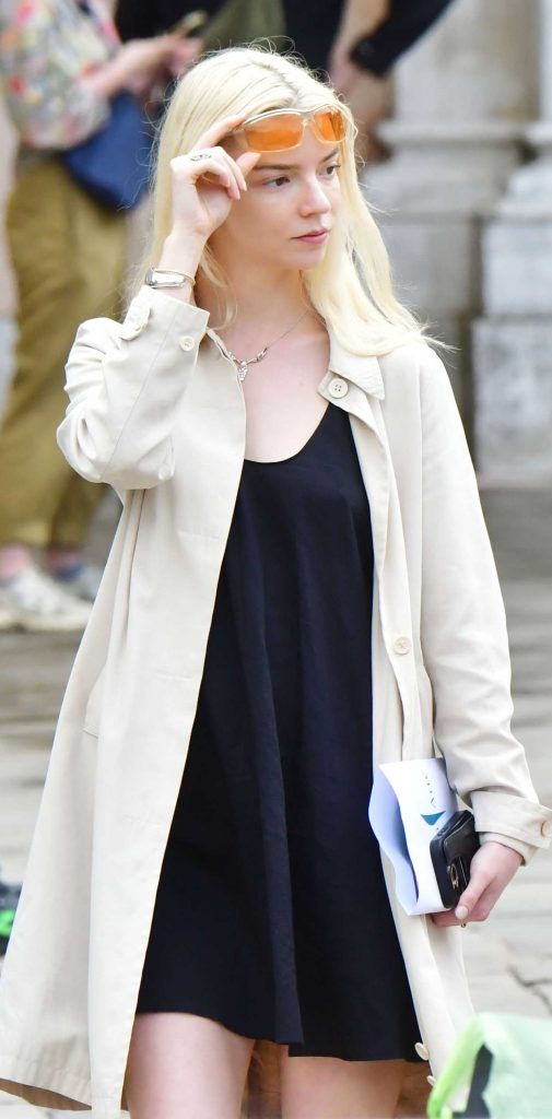Anya Taylor-Joy in a Beige Trench Coat