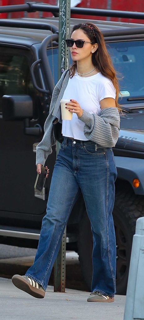Eiza Gonzalez in a White Tee