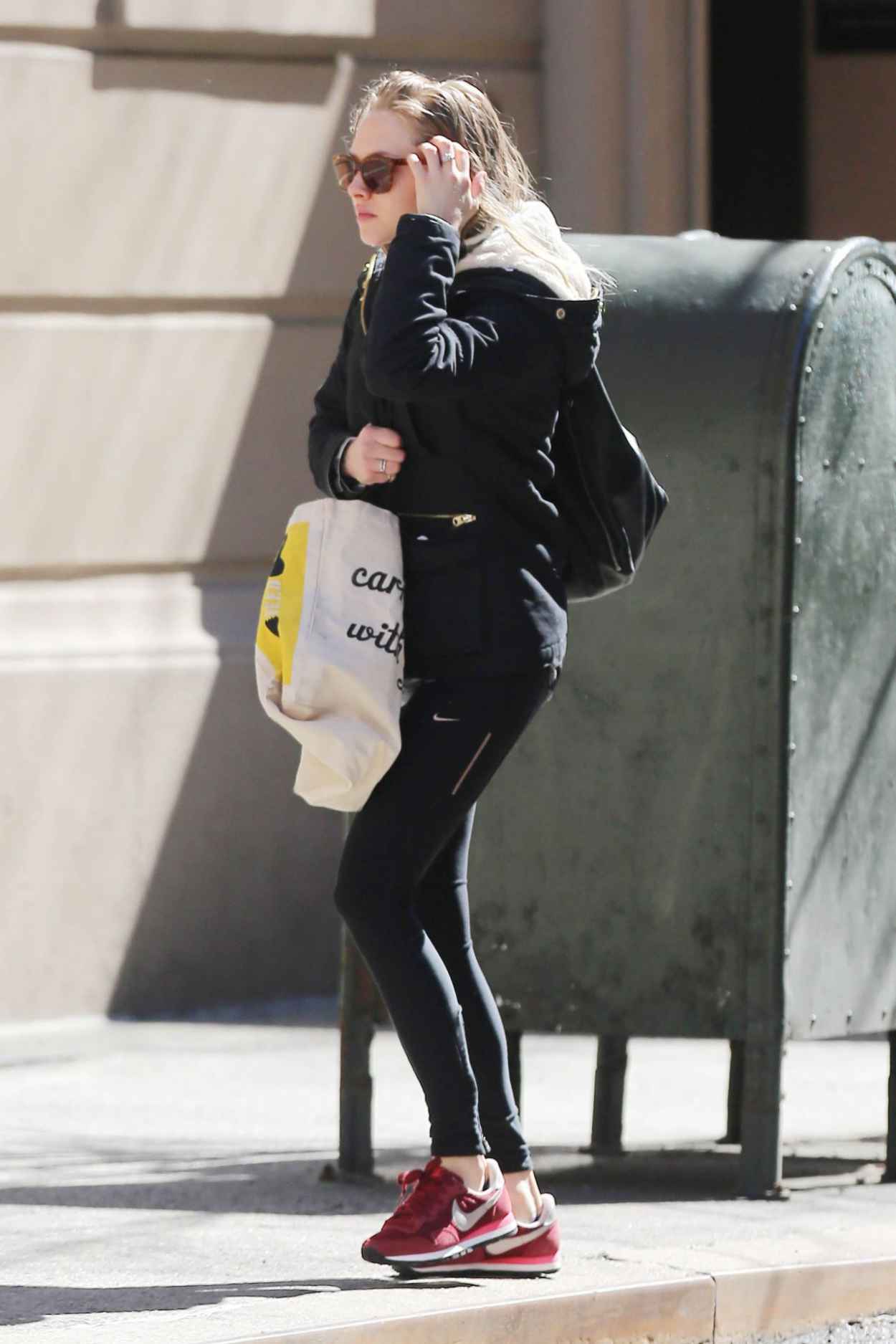 Amanda Seyfried in Tights – Out in NYC, April 2015 – celebsla.com