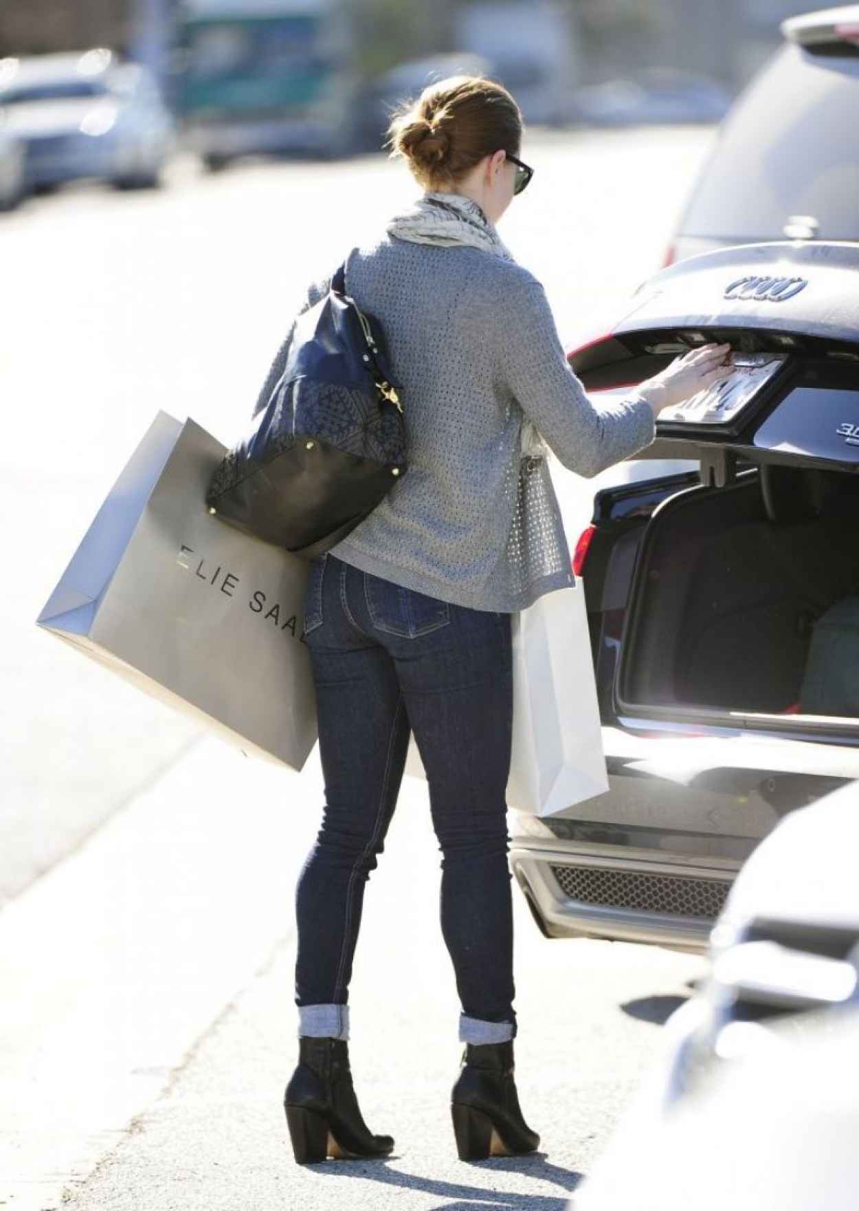 Amy Adams Street Style - Wears Jeans in Beverly Hills, January 2015.