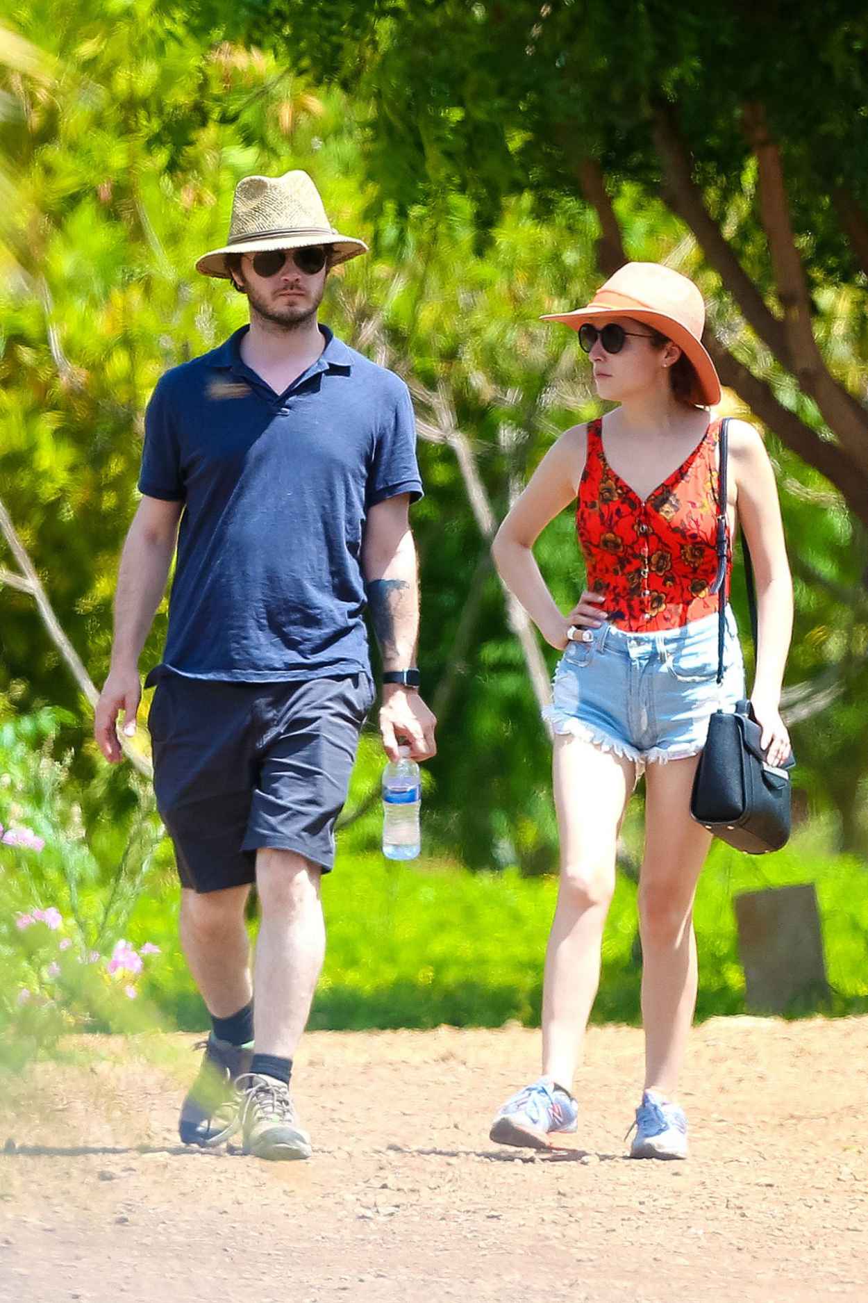 Anna Kendrick Vacationing in Oahu, Hawaii, July 2015 – celebsla.com