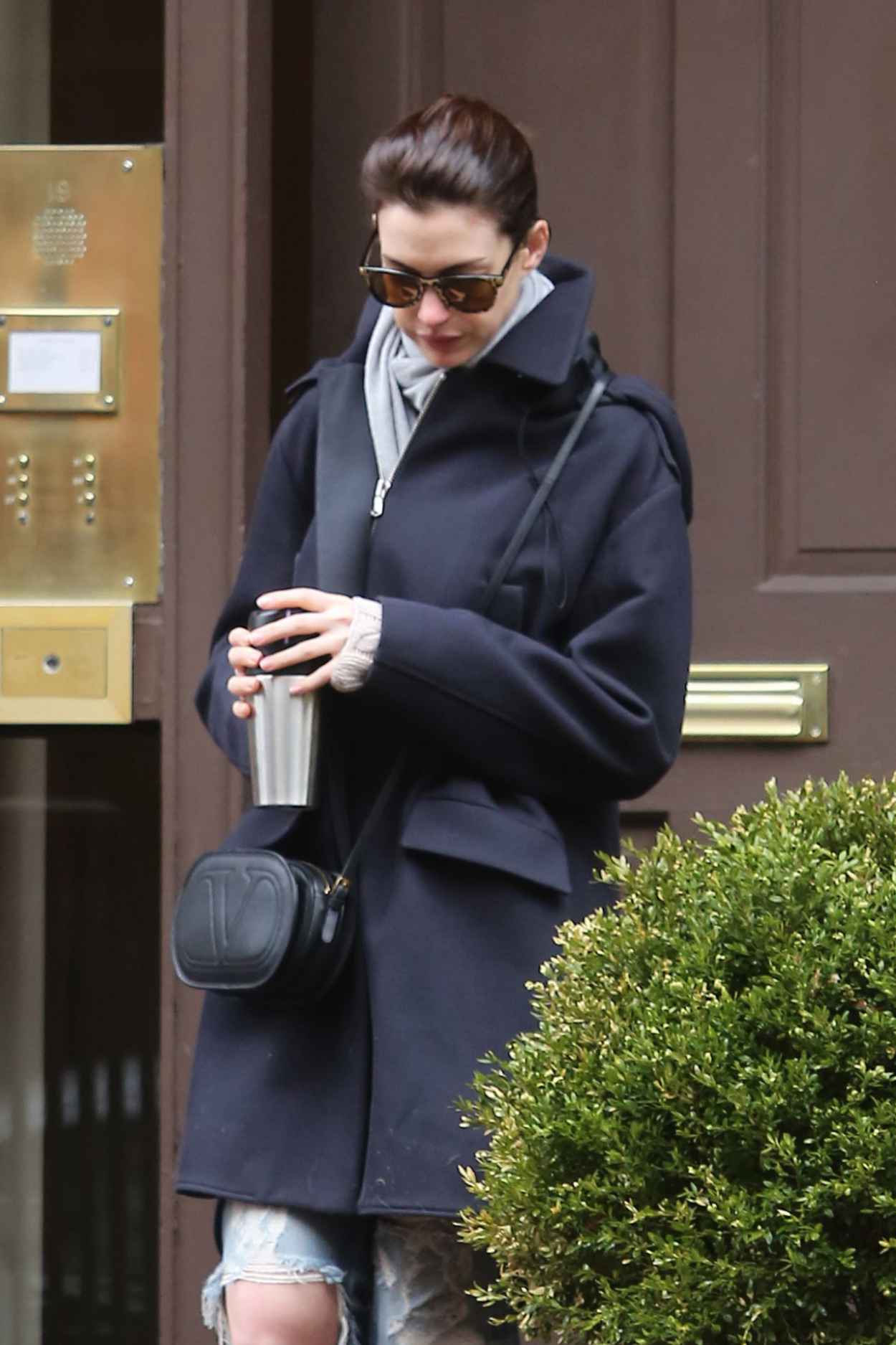 Anne Hathaway – Leaving Her Home in New York City, April 2015 ...