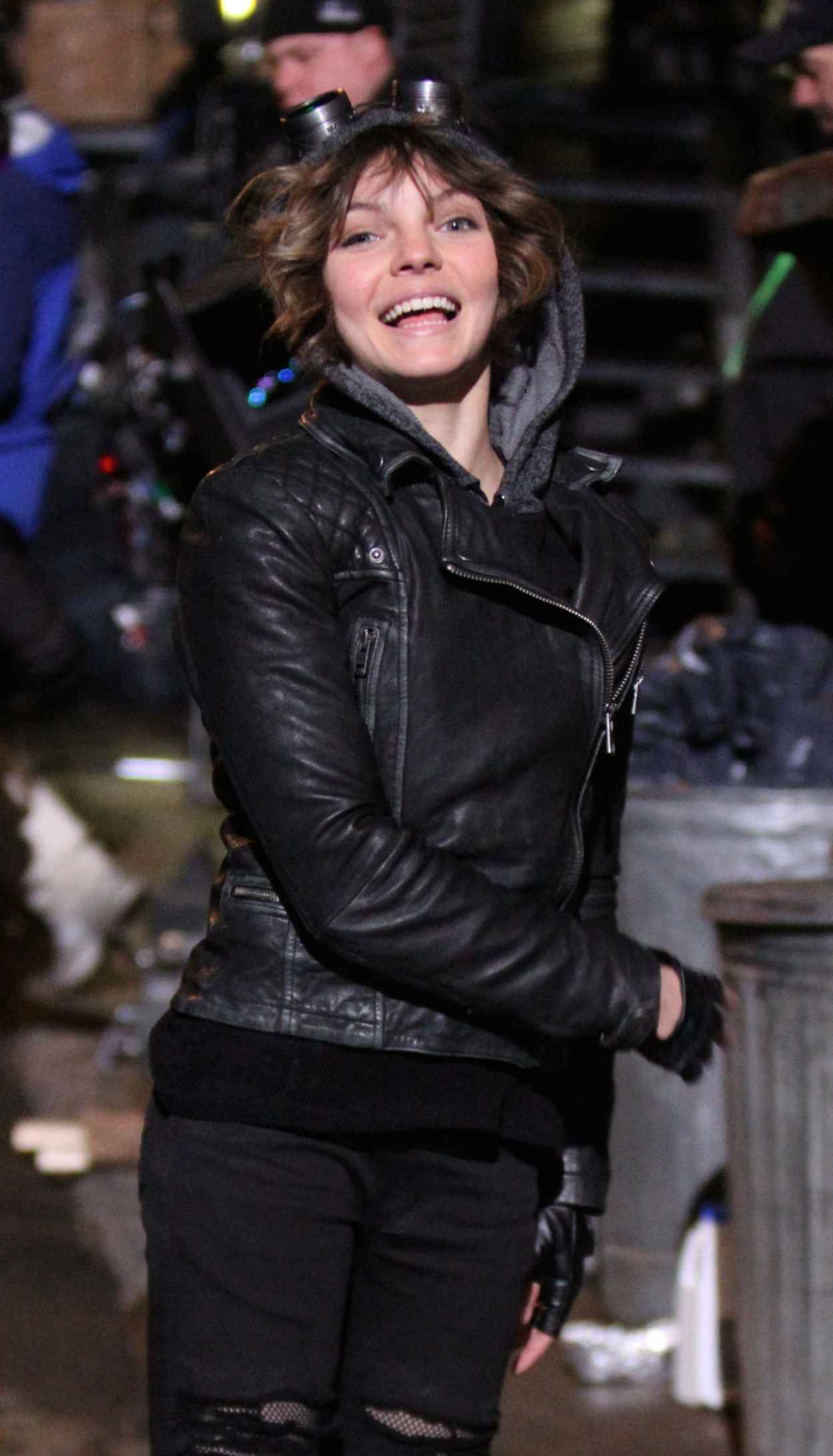 Camren Bicondova – Gotham TV Series Set Photos in Downtown, Manhattan